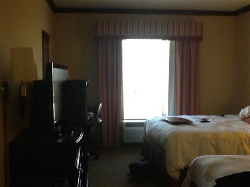 Hampton Inn & Suites Gainesville Bagian luar foto