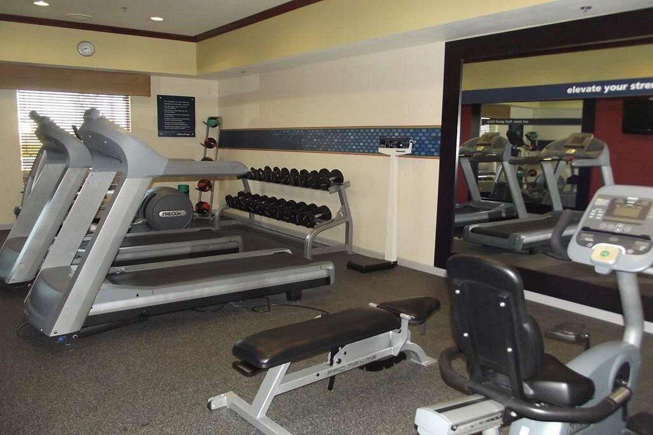 Hampton Inn & Suites Gainesville Bagian luar foto