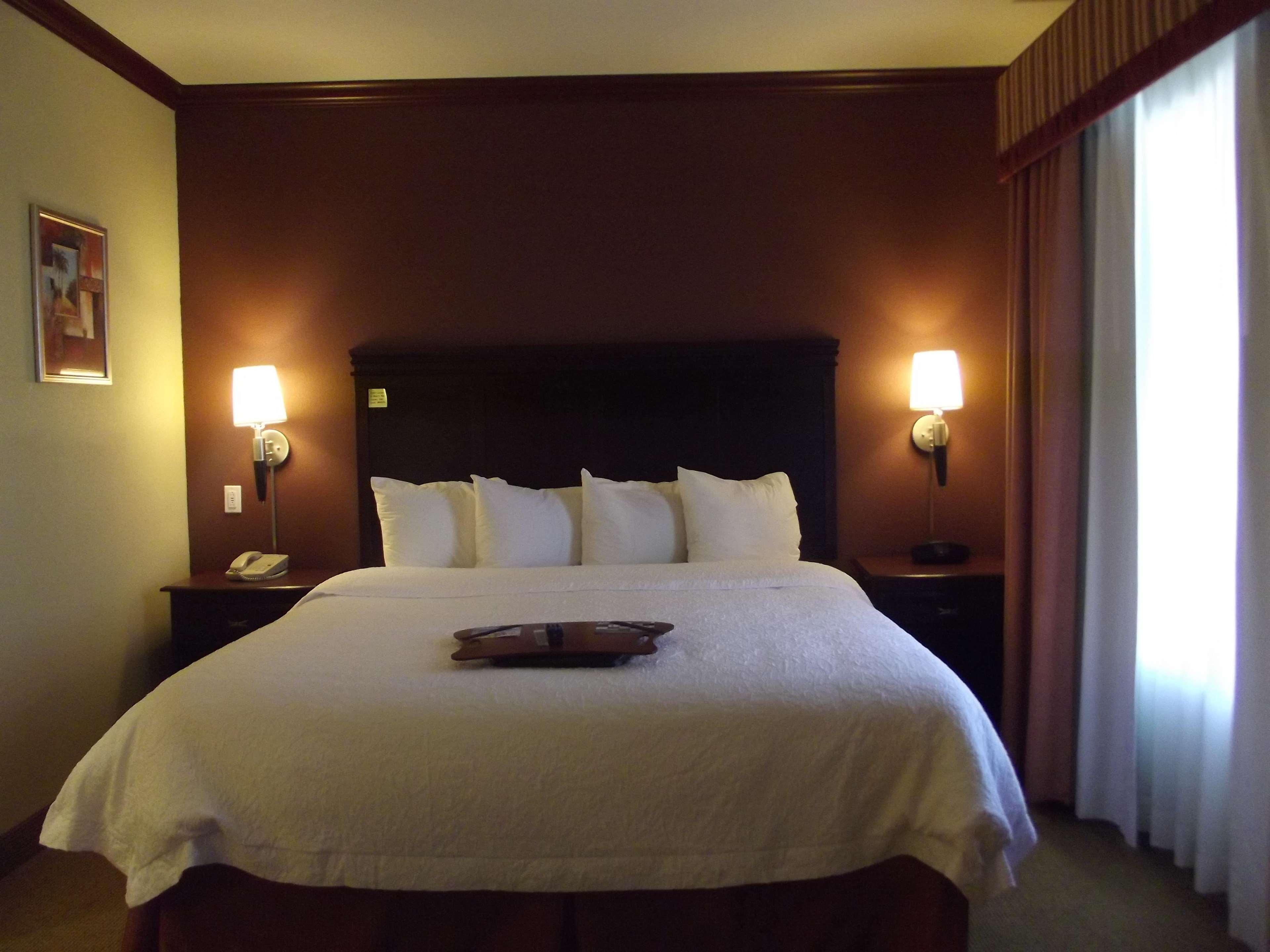 Hampton Inn & Suites Gainesville Bagian luar foto