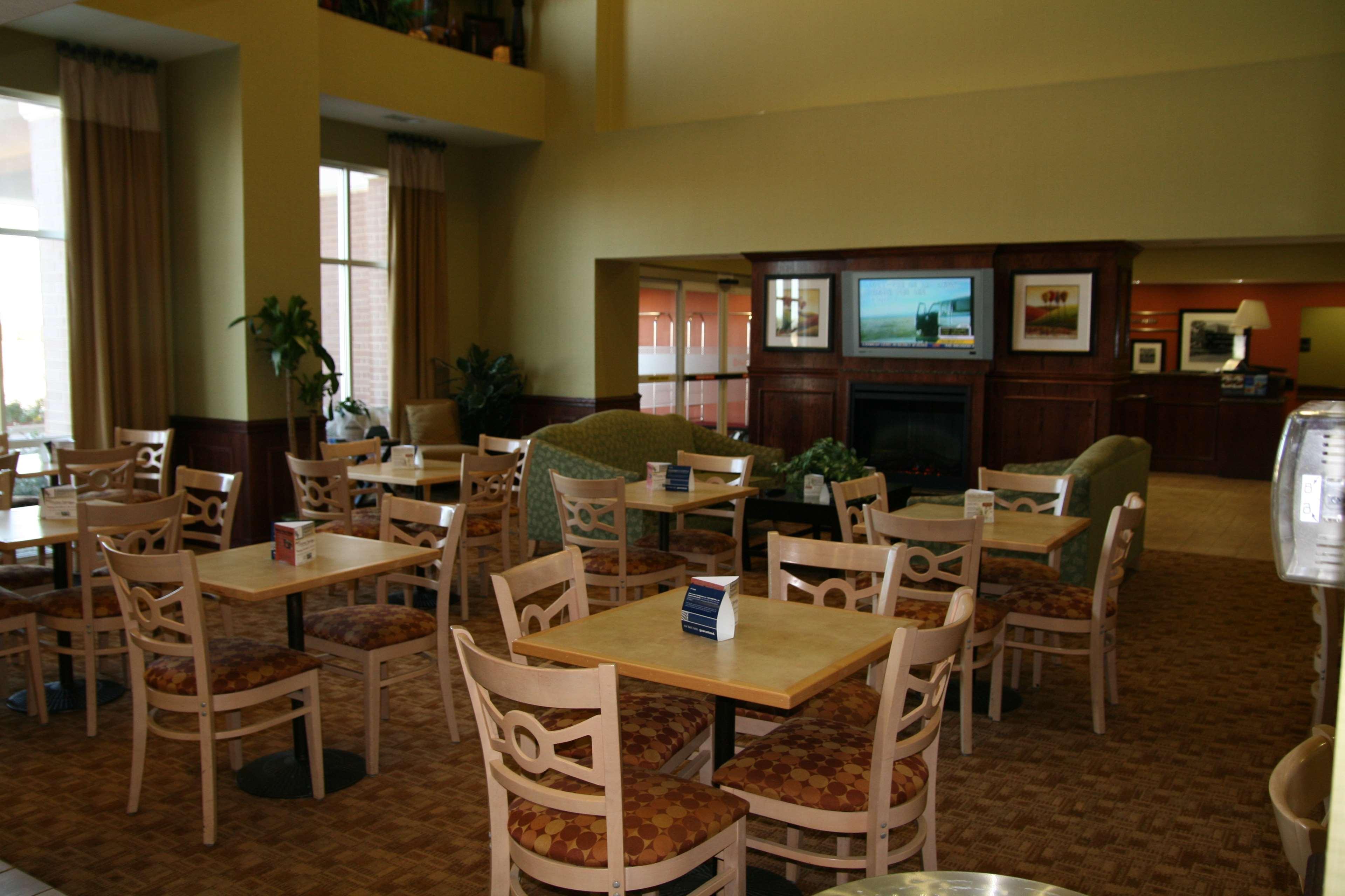 Hampton Inn & Suites Gainesville Restoran foto