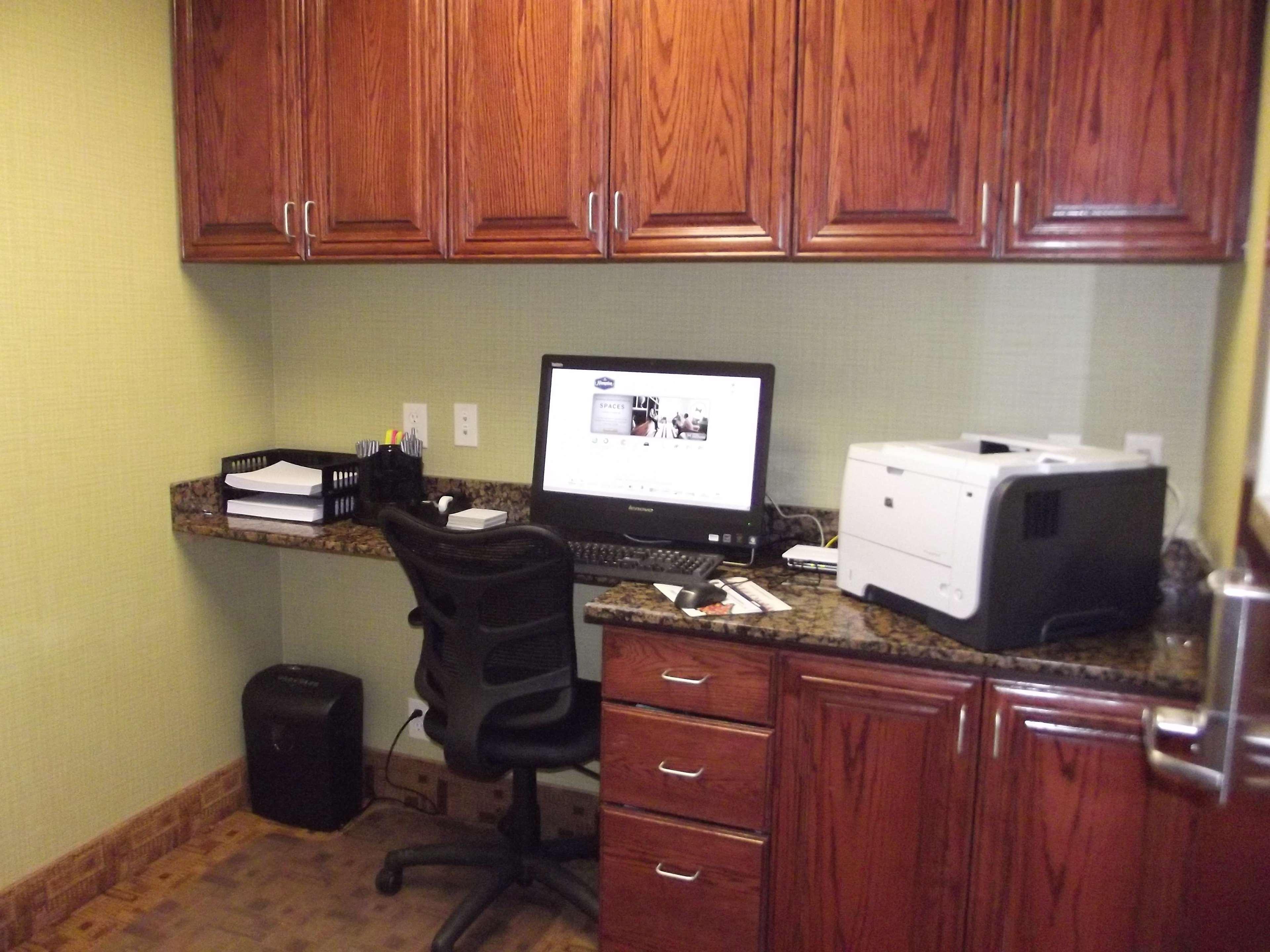 Hampton Inn & Suites Gainesville Bagian luar foto