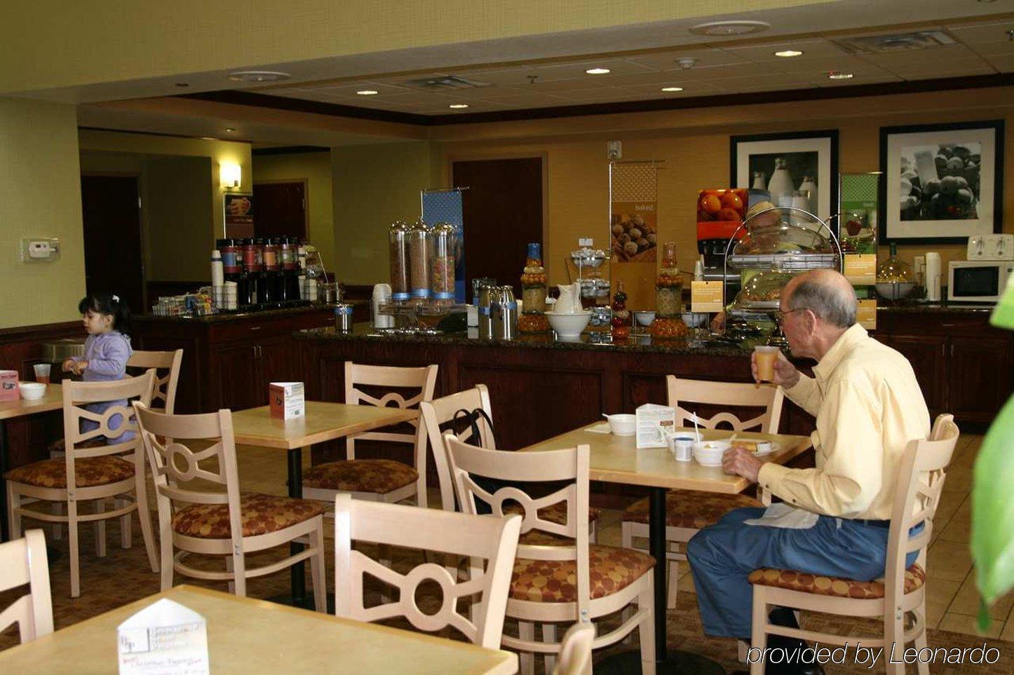 Hampton Inn & Suites Gainesville Restoran foto